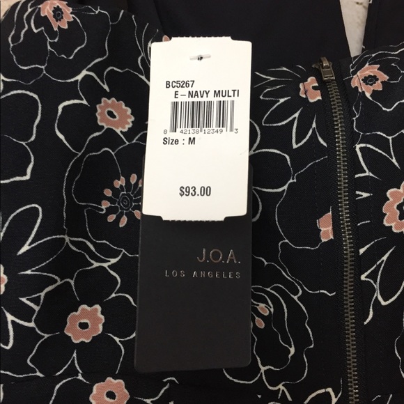 J.O.A Off Shoulder Flare Sleeve Dress✨ - Picture 7 of 8